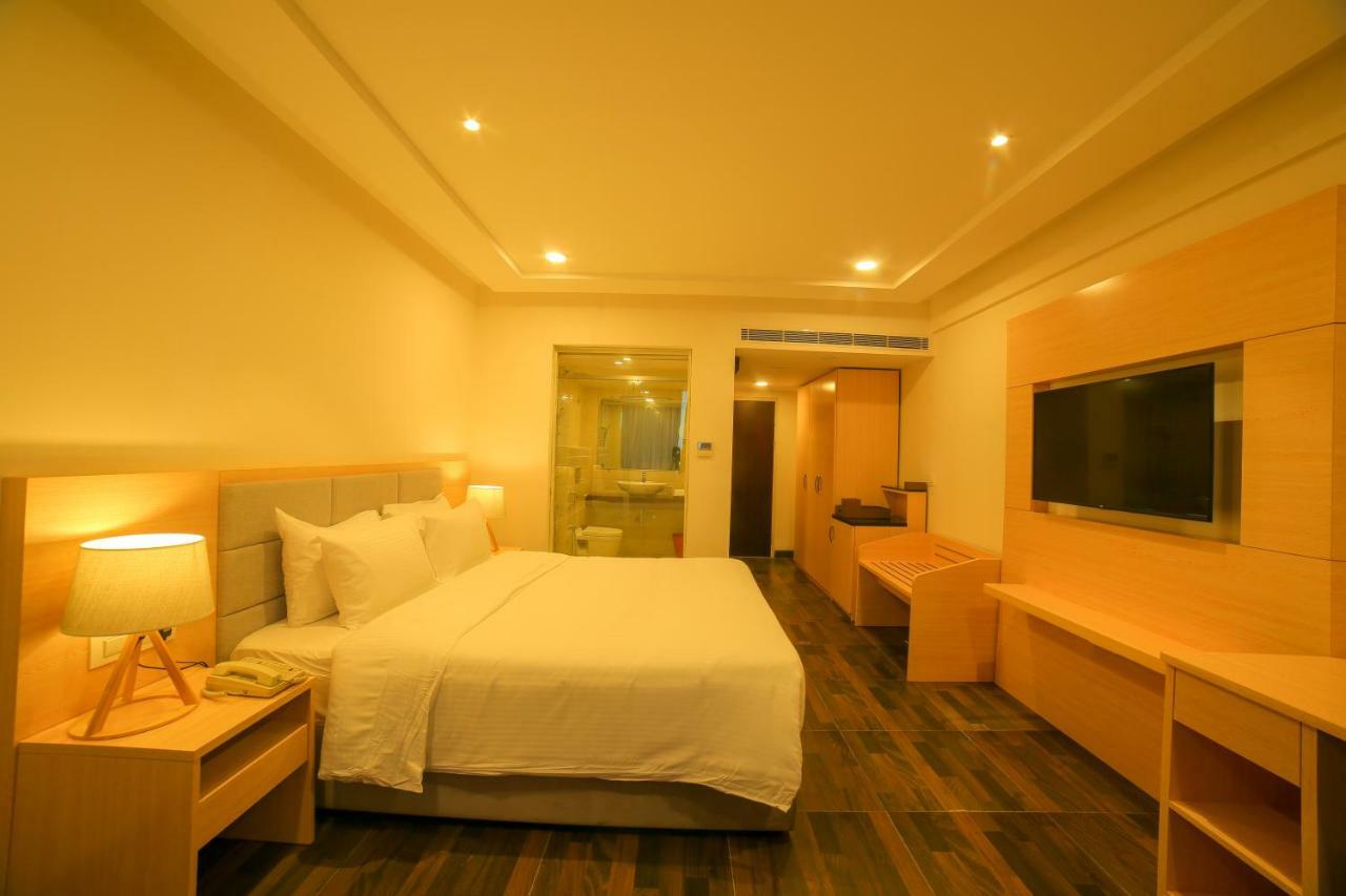 เบย์วิว โฮเต็ล วิซัก Hotel วิสาขปัตนัม ภายนอก รูปภาพ