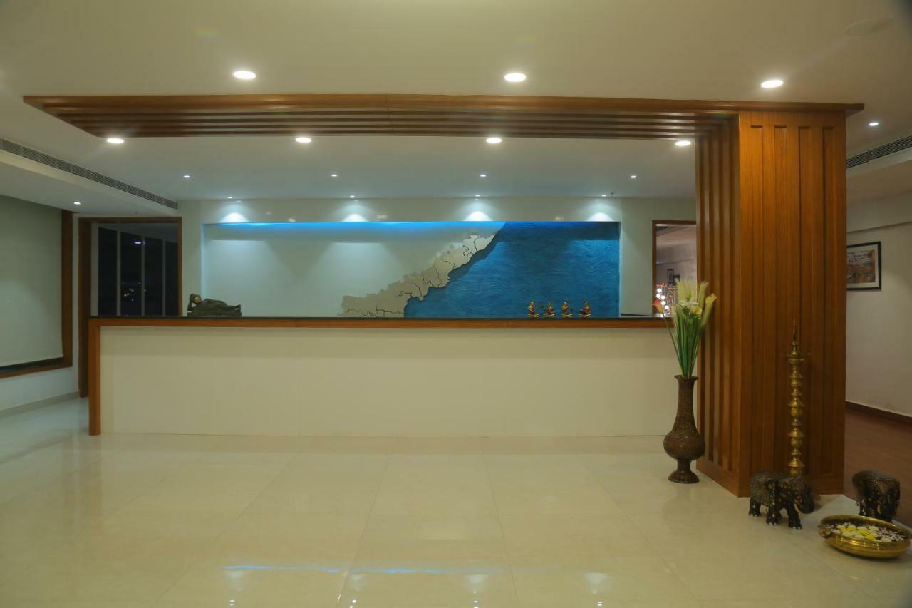 เบย์วิว โฮเต็ล วิซัก Hotel วิสาขปัตนัม ภายนอก รูปภาพ
