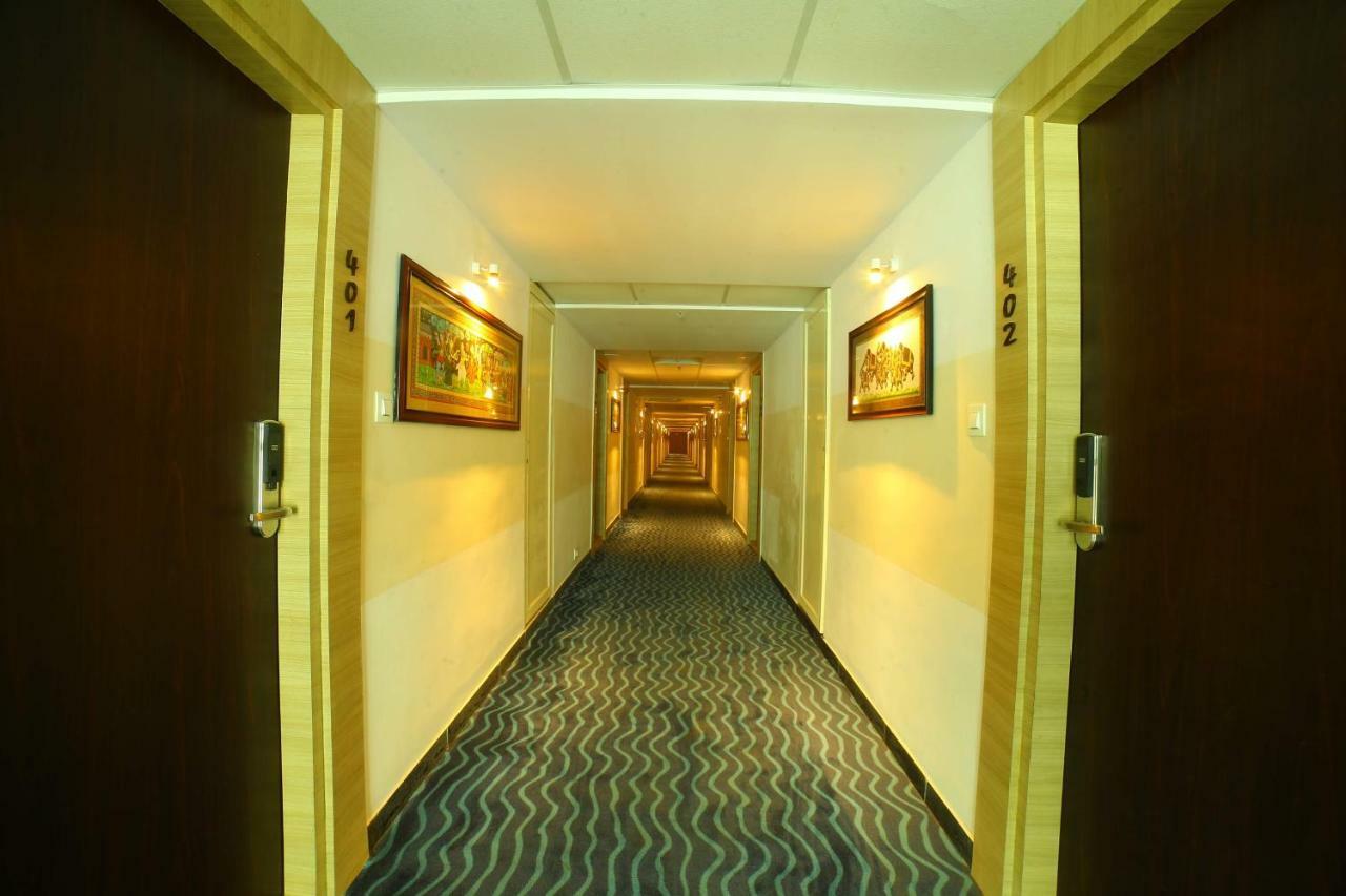 เบย์วิว โฮเต็ล วิซัก Hotel วิสาขปัตนัม ภายนอก รูปภาพ